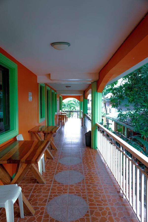 La Solana Suites And Resorts By Cocotel Puerto Galera Exteriör bild